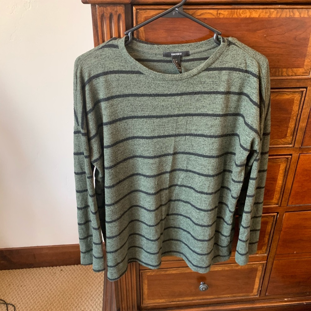 Green and black striped sweater top!